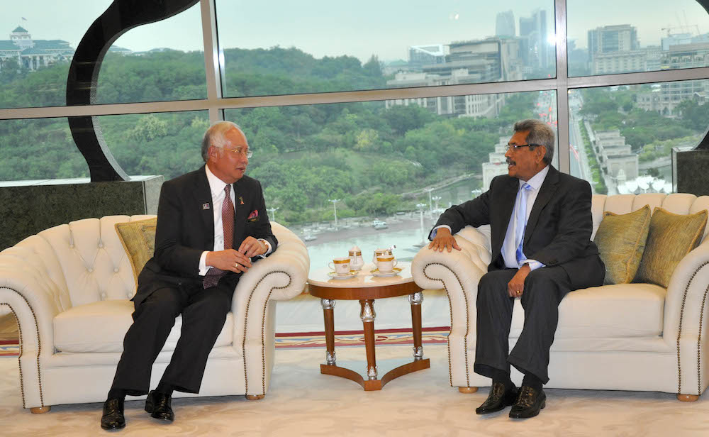 secretary defence meets the prime minister of malaysia