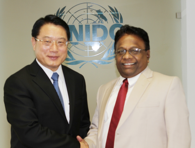 minister with dg unido