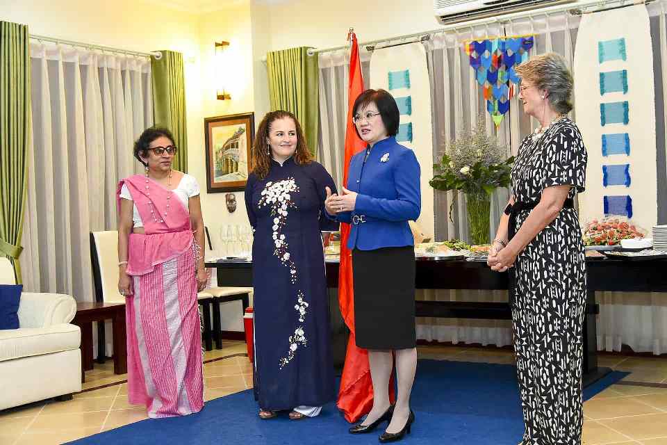 Image 01 - From L to R – Ambassador of Sri Lanka, Head of UN Women, Spouse of Deputy Prime Minister & Foreign Minister and Ambassador of Spain