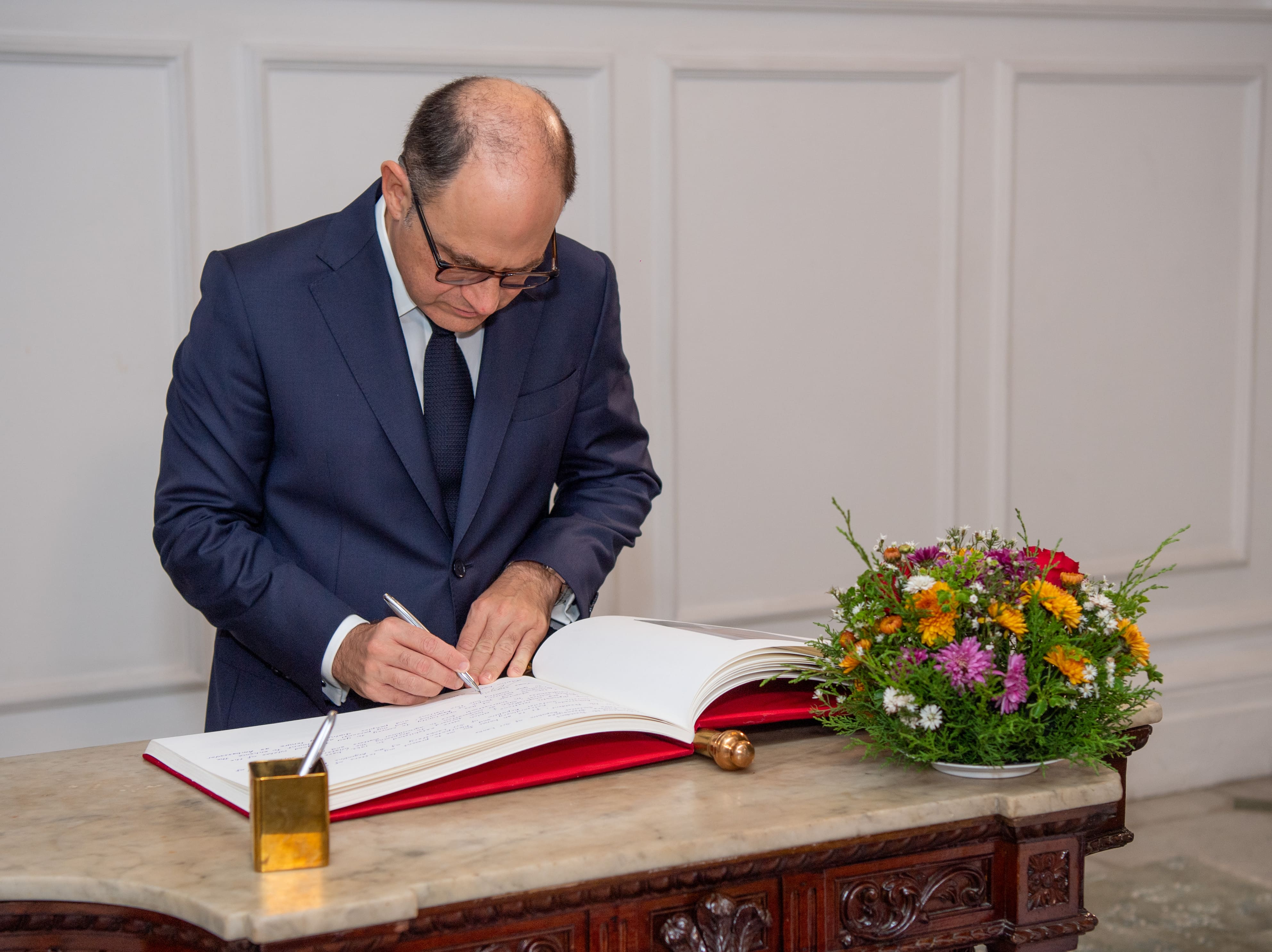 The Ambassador of the Argentine Republic presents Credentials to Sri Lanka 